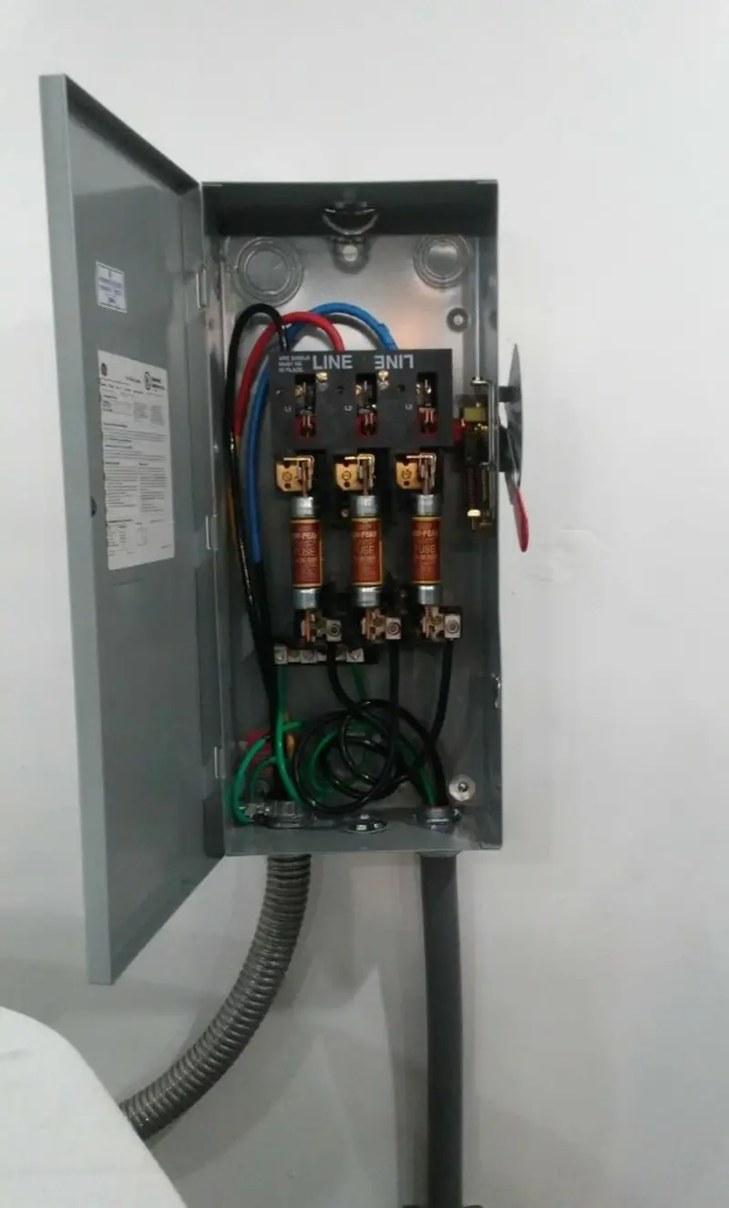 Three-phase disconnect switch installed for Electrical Wiring & Rewiring in Winnetka